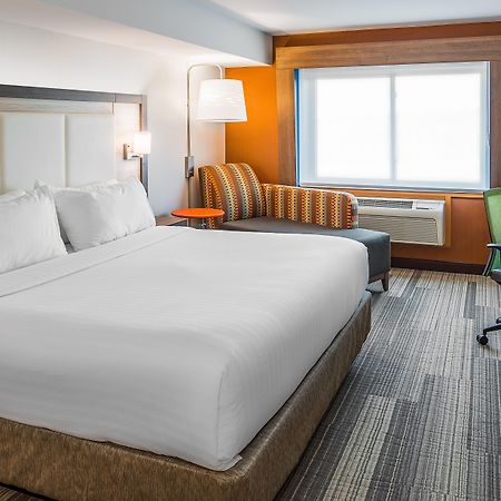 Holiday Inn Express & Suites S Lake Buena Vista By Ihg Киссимми Экстерьер фото